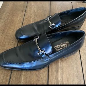 Salvatore Farragamo Gancini-Bit Leather (black). Used only ONCE.